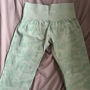 Green camo NVGTN leggings